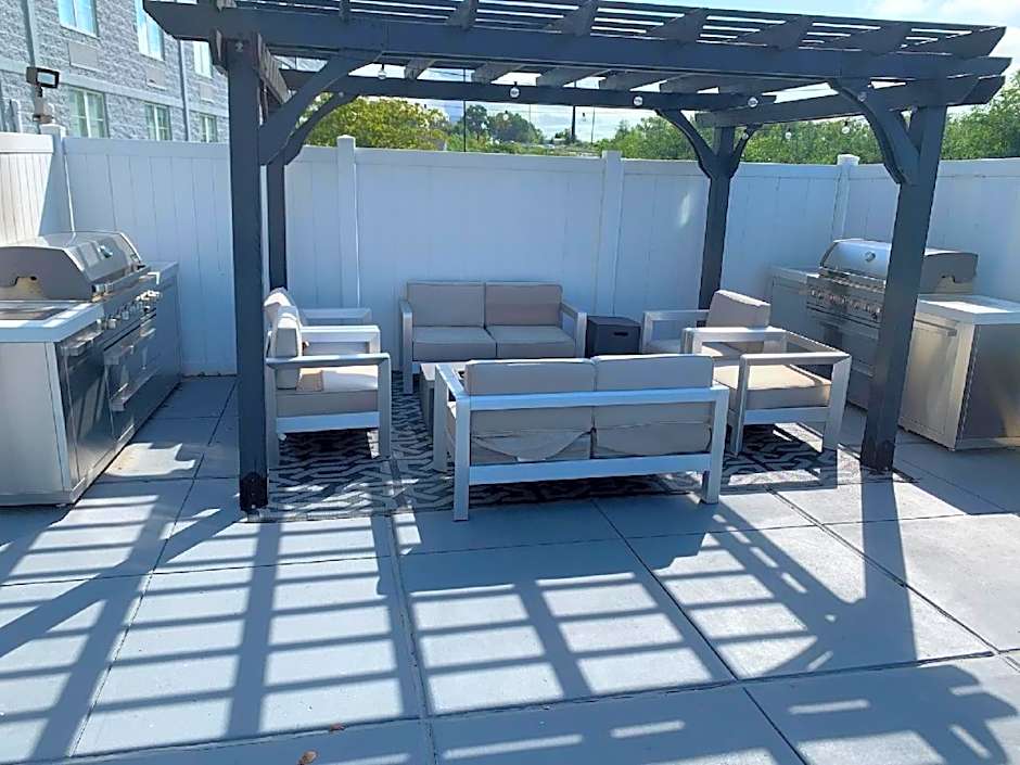 Comfort Inn & Suites Pottstown Eastern Gateway