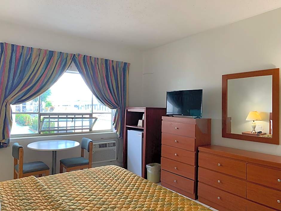 International Inn on the Bay