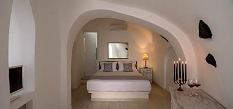 Cave two bedroom apartment with hot tub