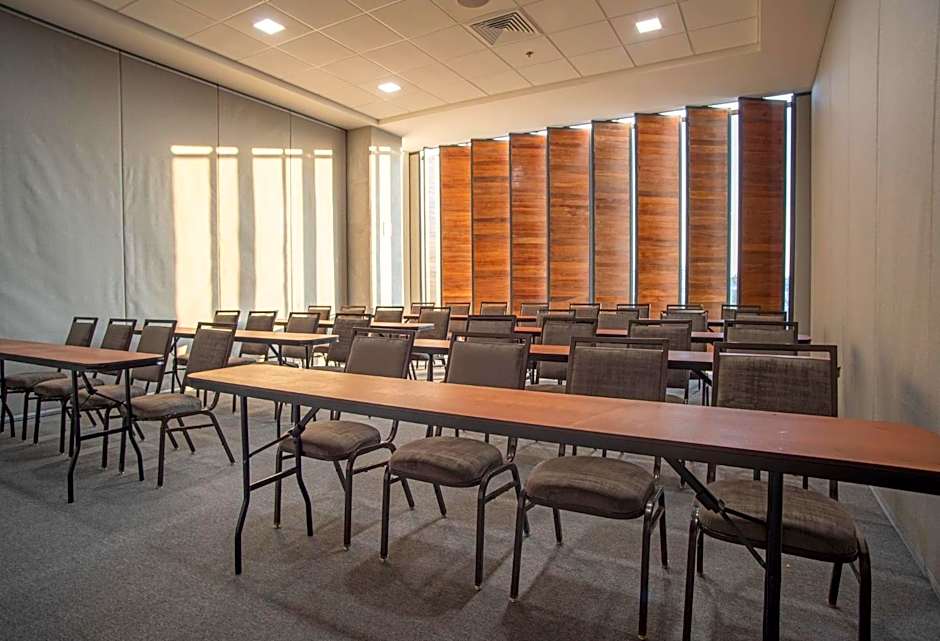 Voco Guadalajara Neruda By IHG