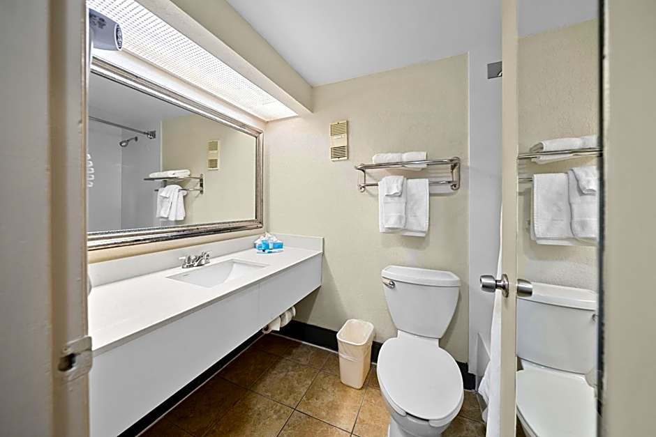 88 Palms Hotel & Event Center