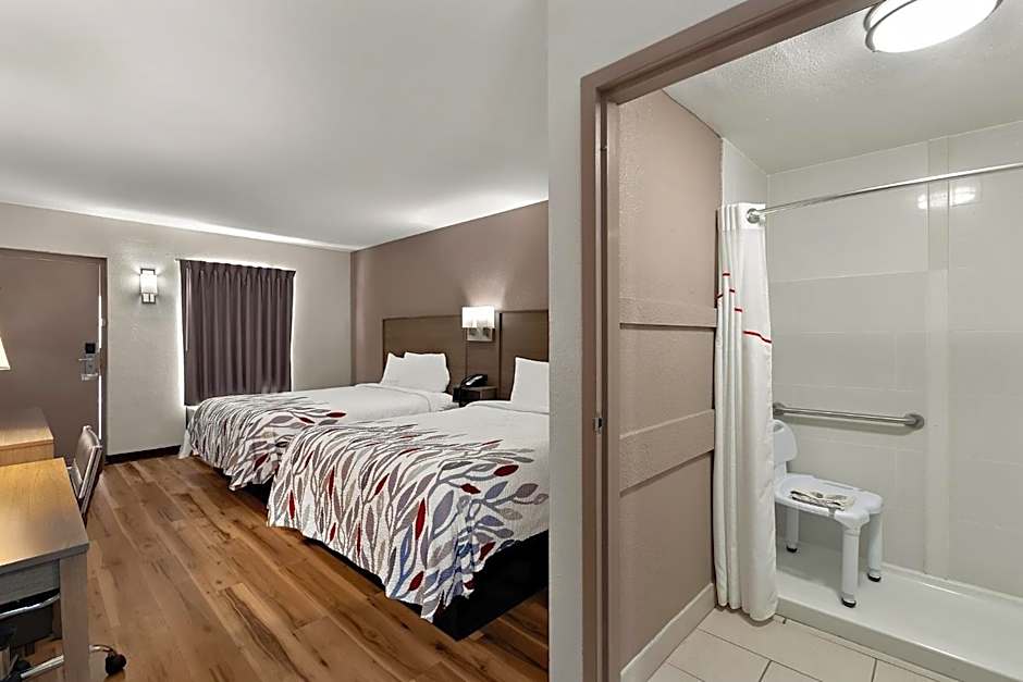 Photo 1 of 4 of Deluxe 2 Queen Beds, Accessible, 1st Floor