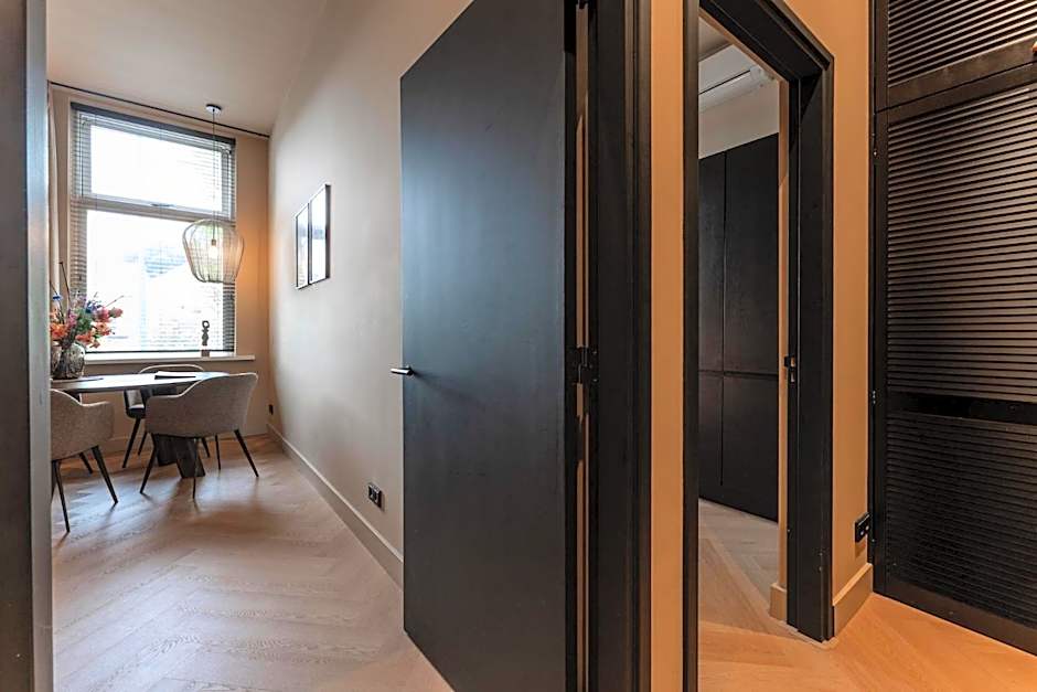 Breda Apartment w Kitchen & Private Bathroom 2p