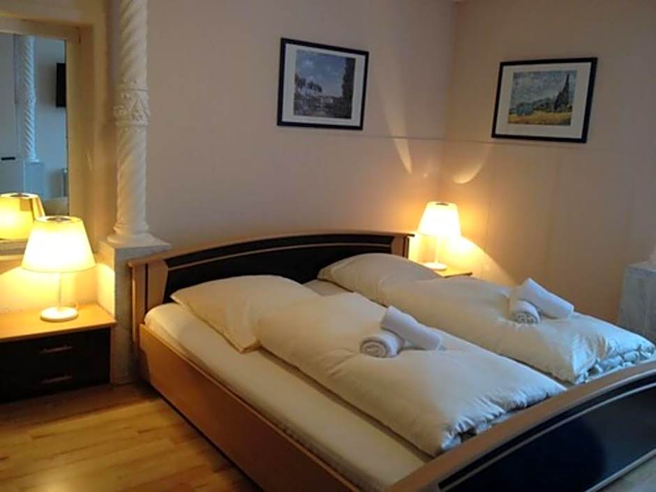Hotel Mina