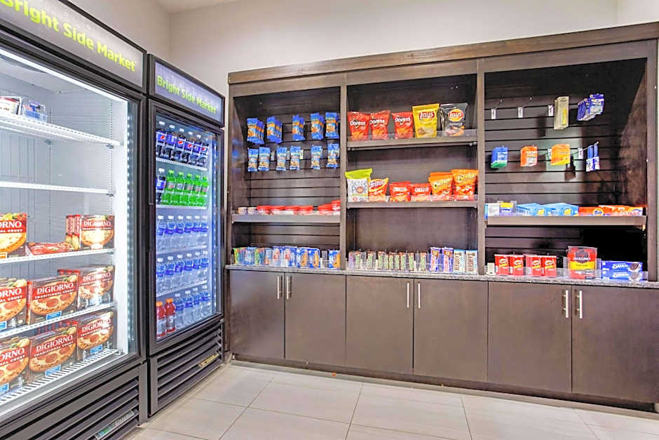 La Quinta Inn & Suites by Wyndham Northlake Ft. Worth