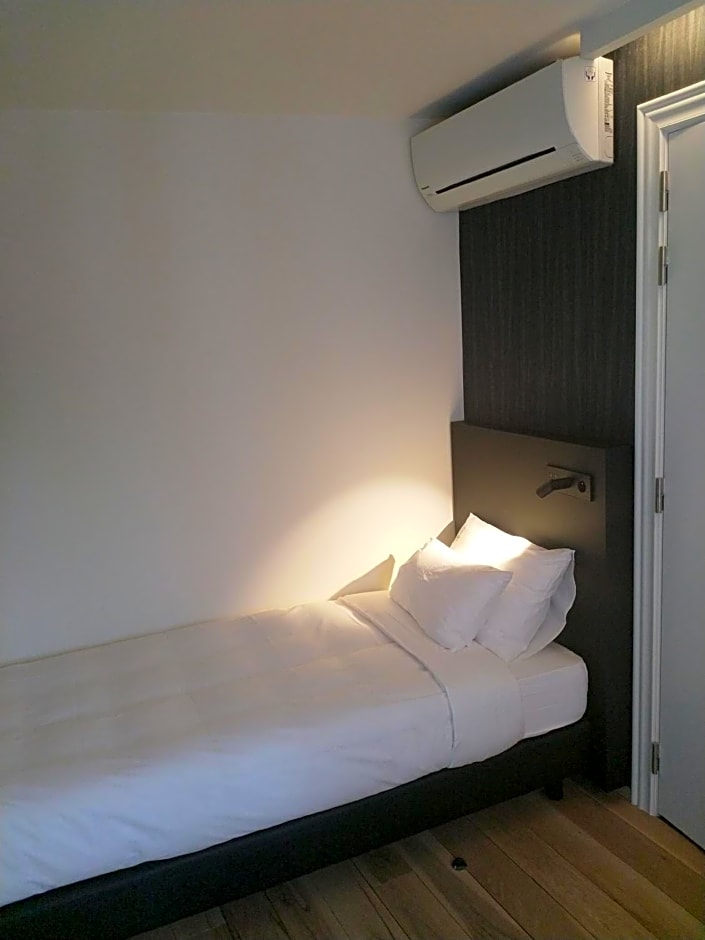 Foto 1 di 4 di Economy Single Room