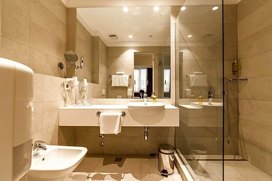 Belgrade Inn Garni Hotel