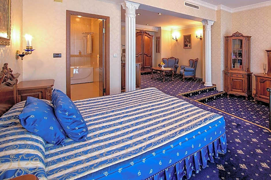 Grand Hotel London