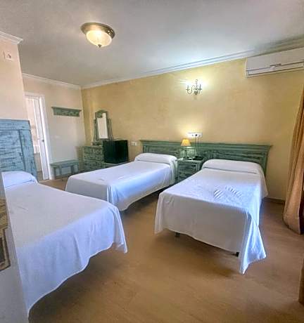 Triple Room (3 Adults)