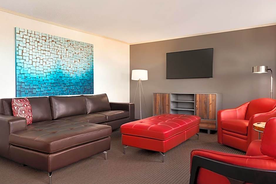 Embassy Suites by Hilton Baltimore Inner Harbor – Baltimore, MD