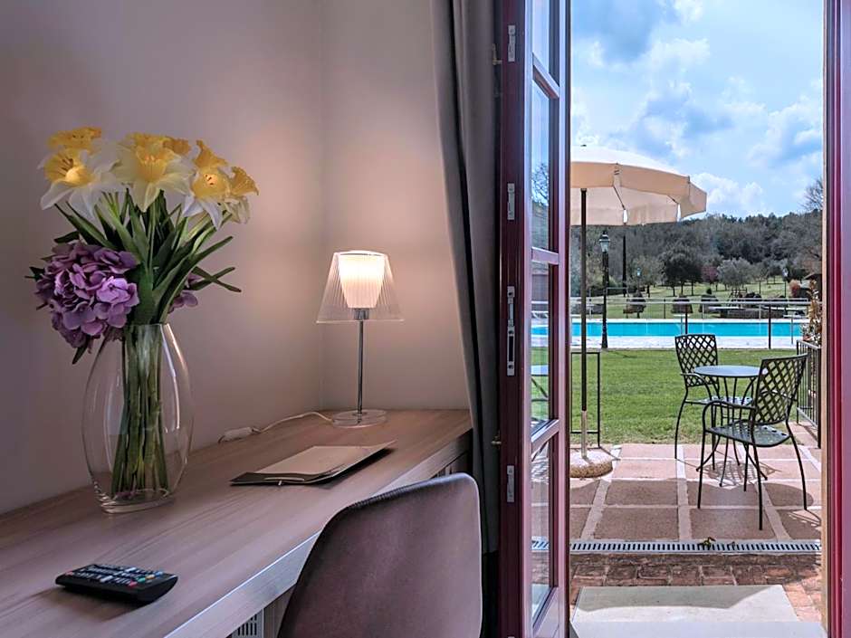 Hotel Casolare Le Terre Rosse