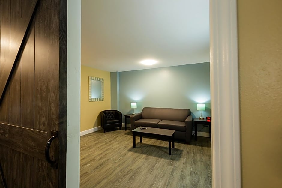 Hawthorn Suites by Wyndham St. Robert/Ft. Leonard Wood