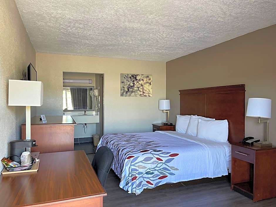 Red Roof Inn LaGrange