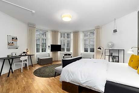Extra Large Room