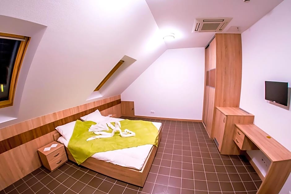 CVSE Clubház és Panzió