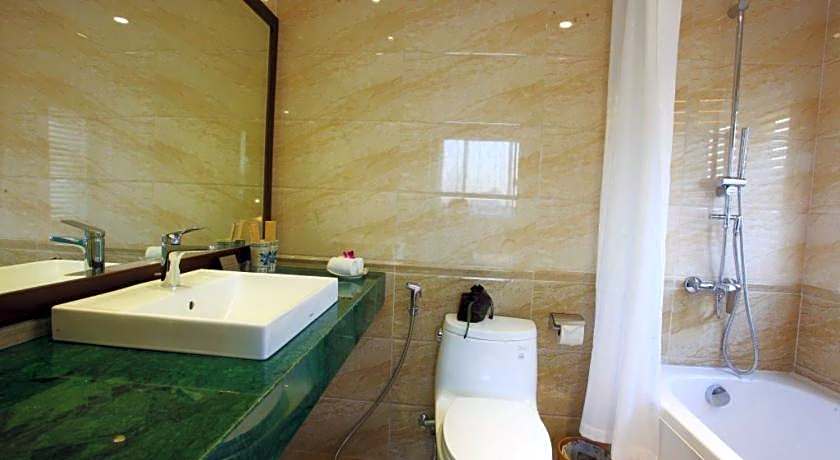 Hotel Emerald Waters Classy