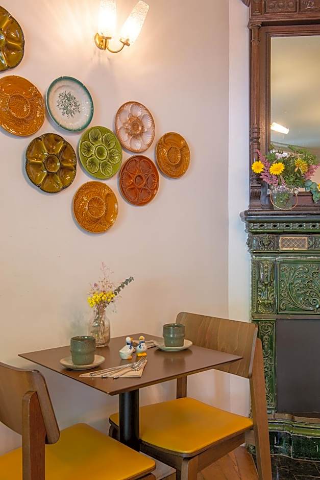 Hotel De La Porte Doree