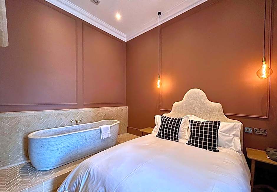 Railway House York by Chateau Anna