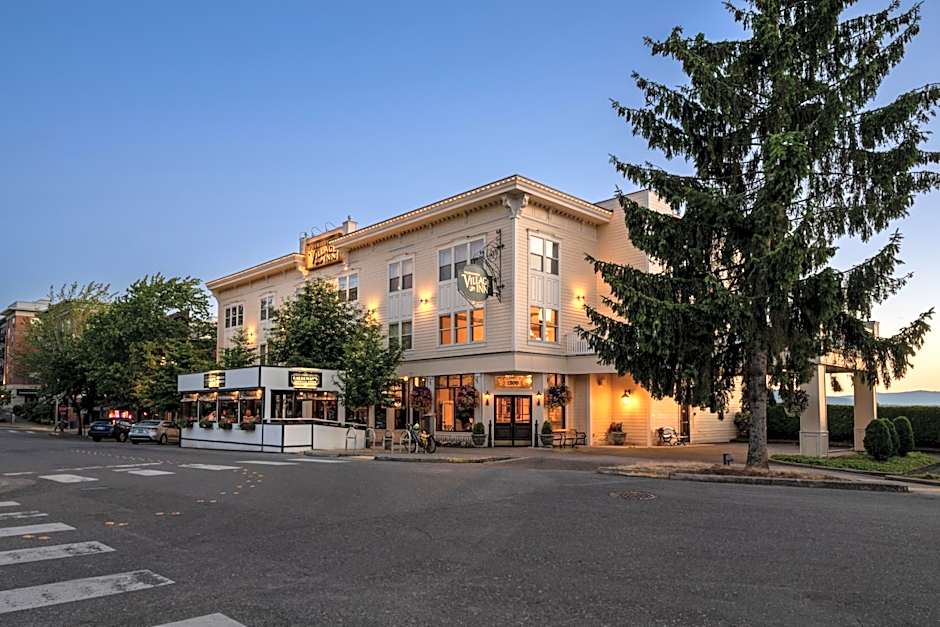 Fairhaven Village Inn