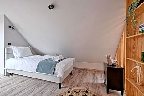 Apartment (2 Adults) - Attic