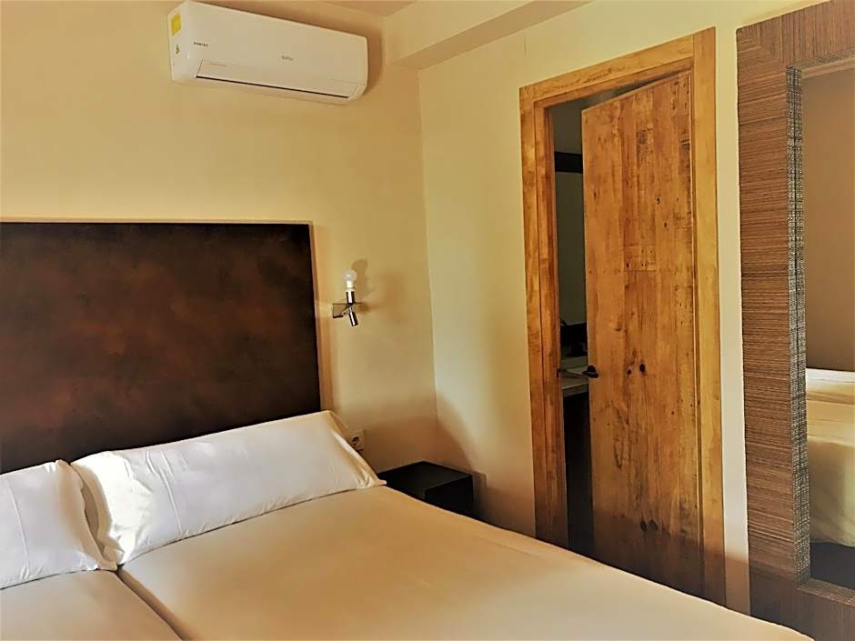 Chillout Hotel Tres Mares