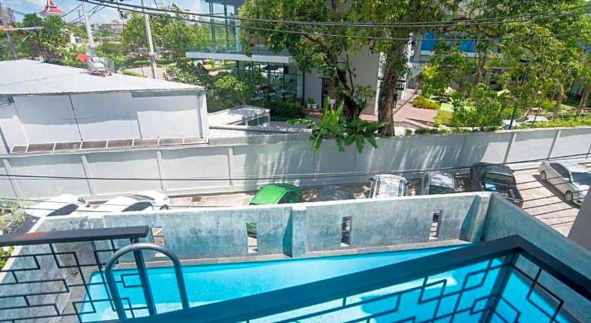 Beehive Phuket Oldtown Hostel