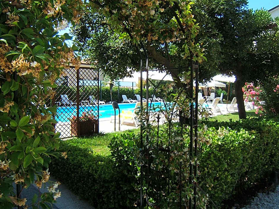 Hotel Apuana