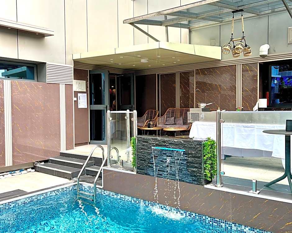 Hotel La Falaise Bonapriso