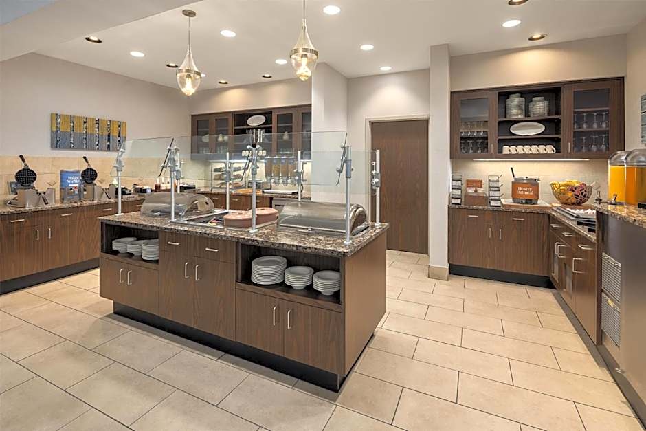 Homewood Suites by Hilton Minneapolis-New Brighton