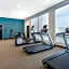 LaQuinta Suites by Wyndham South Bend Notre Dame Area