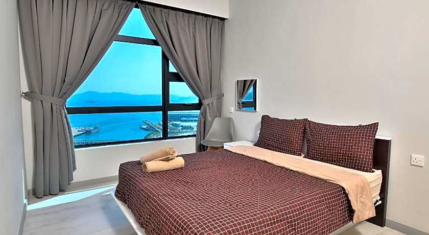Seaview & Sunset view @Jesselton Quay by StayPlace