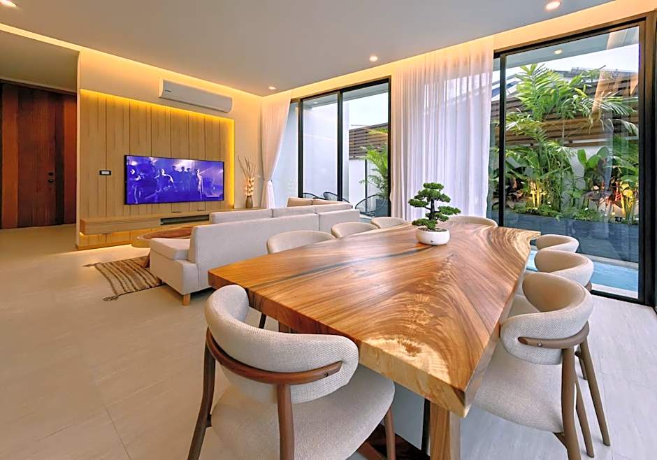 Bangtao Luxury Pool Villa - PrymaVerde