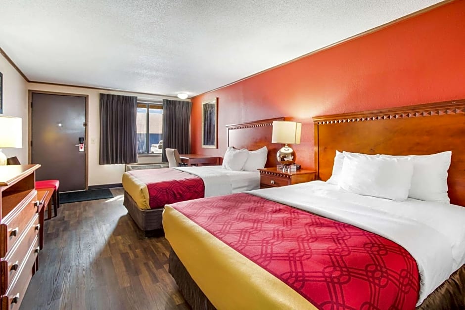 Econo Lodge Norwalk