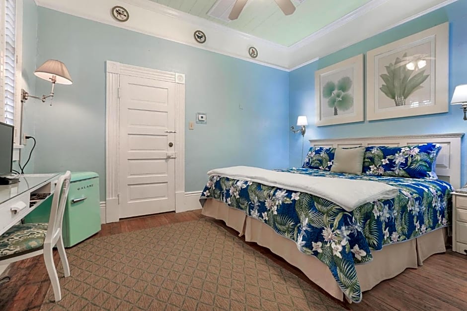 Historic Inn in the Marigny, blocks to French Quarter