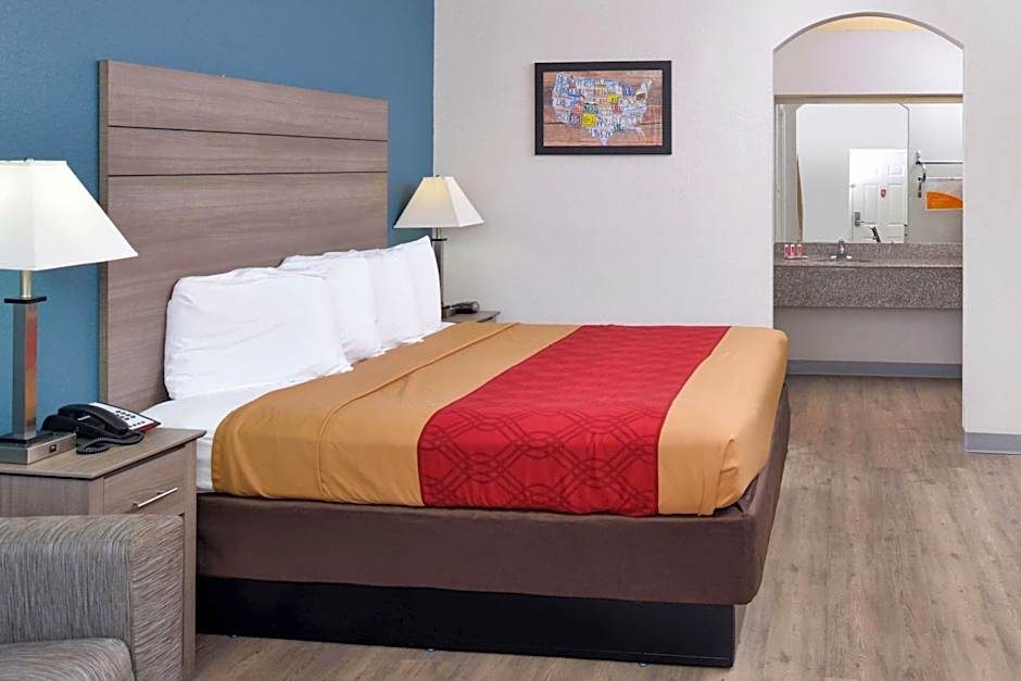 Econo Lodge Inn & Suites Port Arthur near Sabine Pass