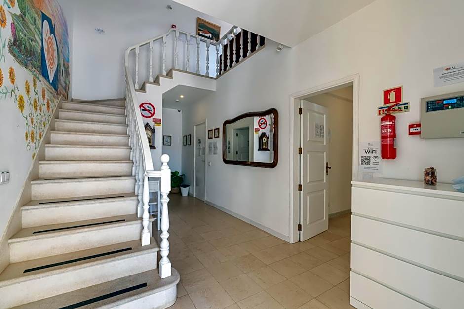 Blife Sun Hostel & Rooms