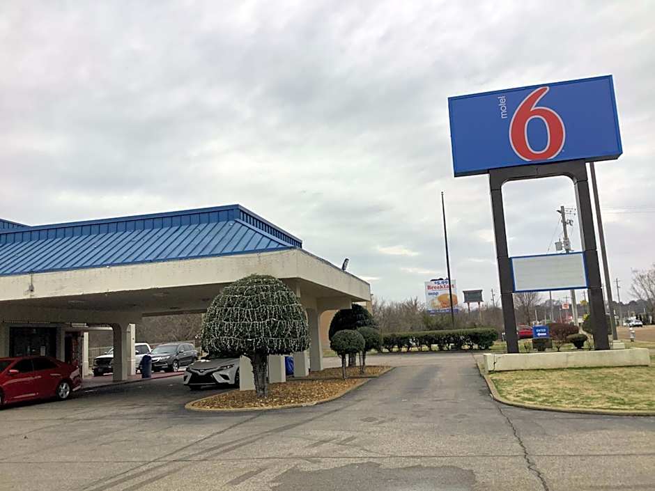 Motel 6-Memphis, TN - East
