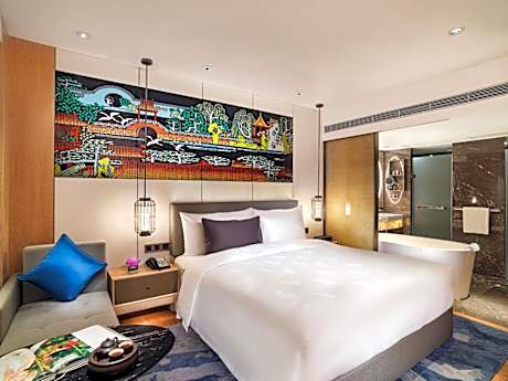 Garden 66 King Bed Suite - Non-smoking