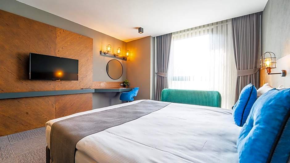 Photo 1 of 5 of Deluxe 1 Double Bed or 2 Beds