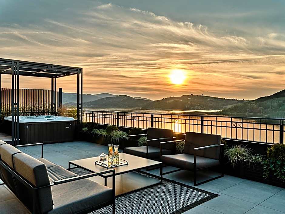 Heron Live Hotel Marina & SPA