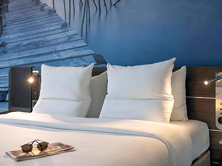 Novotel Paris Coeur d'Orly Airport