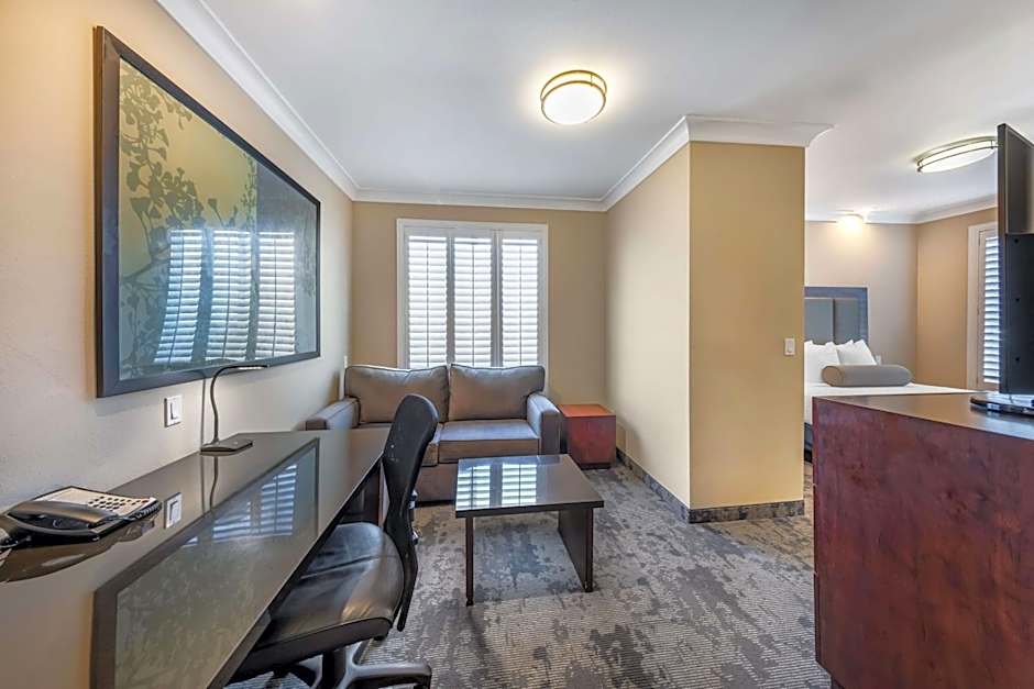 Best Western Plus Avita Suites