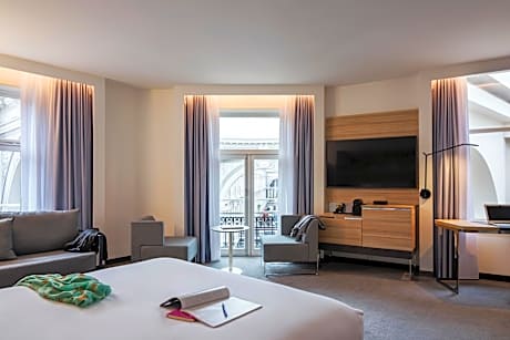 Superior Suite With 1 Double Bed And Sofa