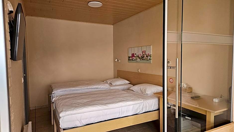 Triple Room — 12 fotoğraftan 1. fotoğraf