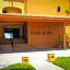 Costa de Oro Beach Hotel