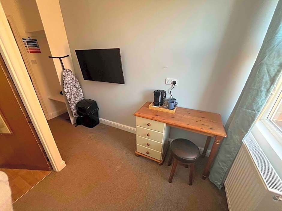 The Linden Leaf Rooms