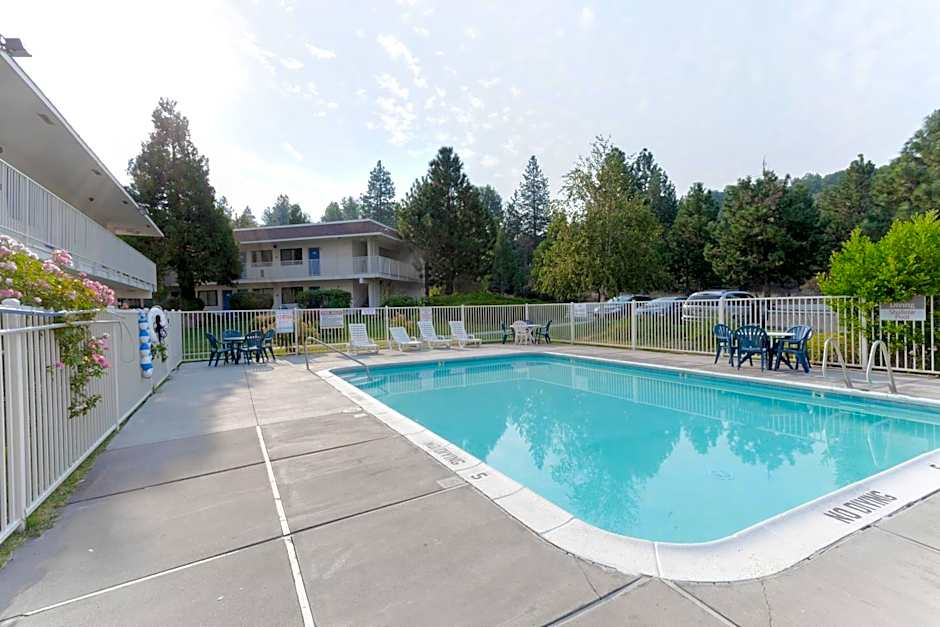 Motel 6 Weed - Mount Shasta