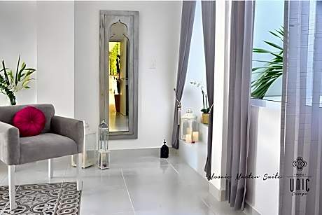 Master Suite with Jacuzzi