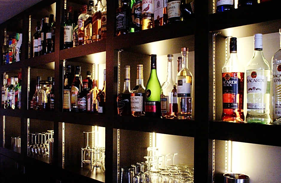 Hotel et le Cafe de Paris