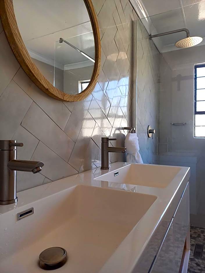 Inni Bush Guesthouse